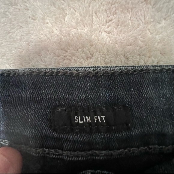 Kenneth Cole Slim Fit Straight Leg Dark Wash Black Mens Jeans 
Size:28X30 - Picture 3 of 10